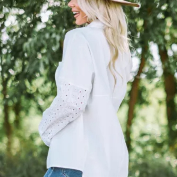 New White Eyelet Detail Oversize Shirt - Picture 5 of 12